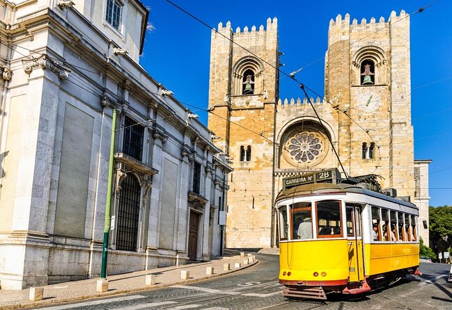 2-Hour Lisbon Traditional Boats Sunset Cruise with White Wine - Key things to know before you go
