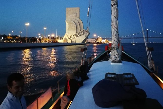 2-Hour Lisbon Traditional Boats Sunset Cruise with White Wine - Belém’s must-sees: Torre de Belém and Jerónimos Monastery cues