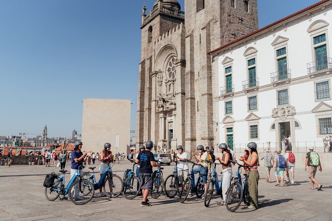 3-Hour Porto Highlights on a Electric Bike Guided Tour - Porto’s Streets: Cândido dos Reis, Galerias de Paris, and Avenida dos Aliados