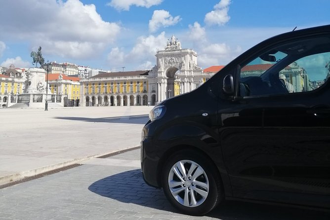 Airport Private Transfer to/from Lisbon - Getting Your Driver Fast: Signs, Meeting Points, and Communication