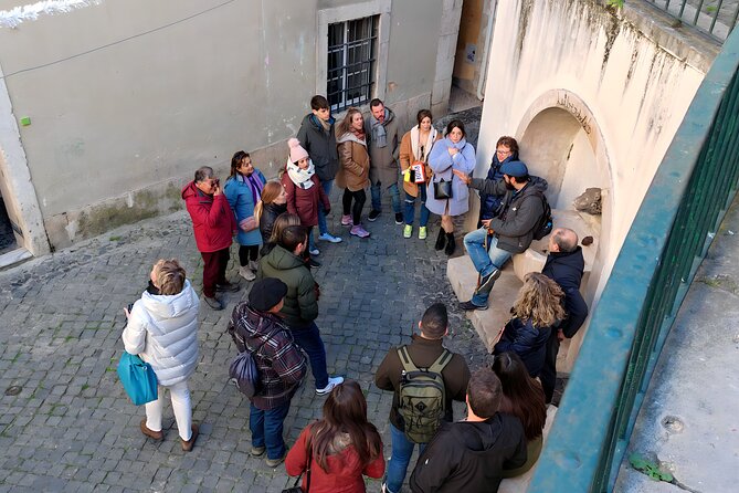 Alfama Tour in Lisbon Old Town - Why Alfama works best on foot