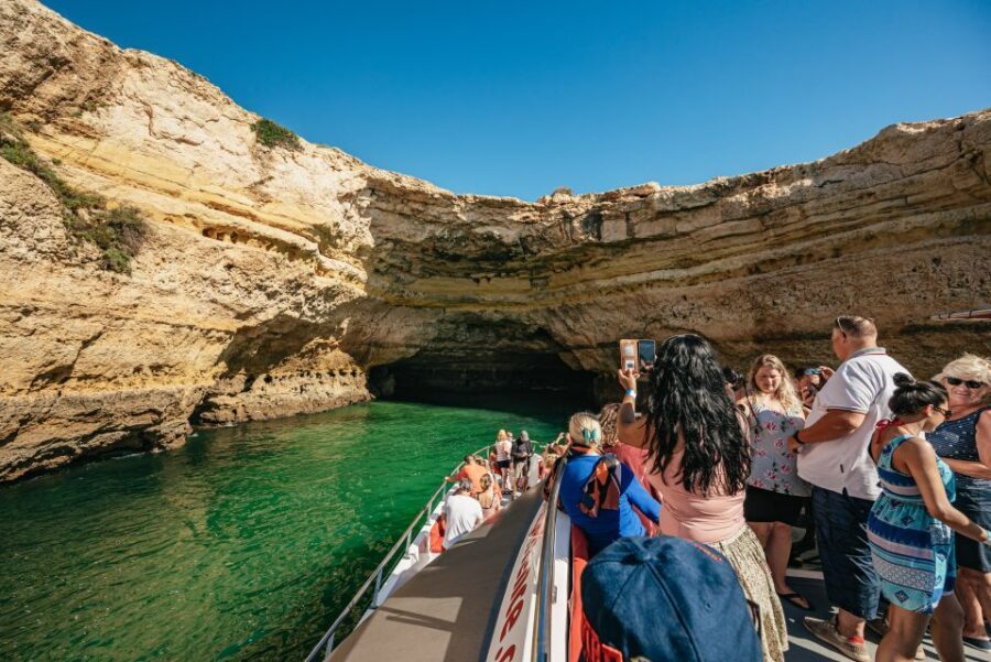 Algarve 3-Hour Caves and Coastline Boat Trip - Onboard Comfort: Bar, Toilets, Seats, and Free WiFi