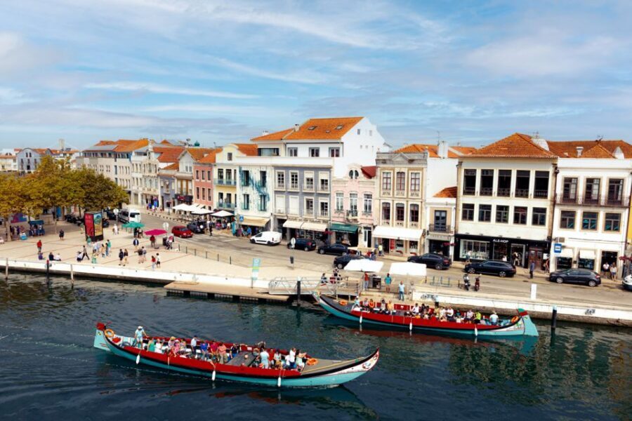 Aveiro: Scenic Guided Boat Tour - Quick hits before you go