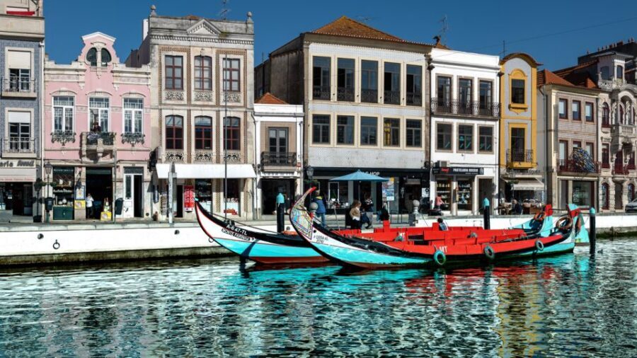 Aveiro: Scenic Guided Boat Tour - The 45-minute route: Central Canal to Canal das Pirâmides