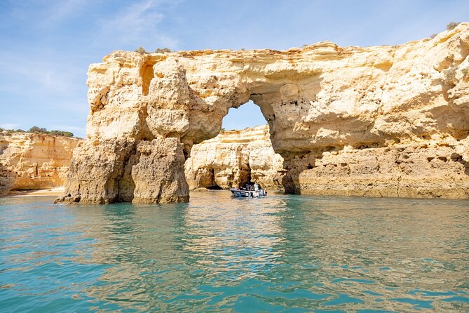 Benagil Cave Tour From Armação de Pêra - Arriving at Benagil Cave and Benagil Beach: The Main Event