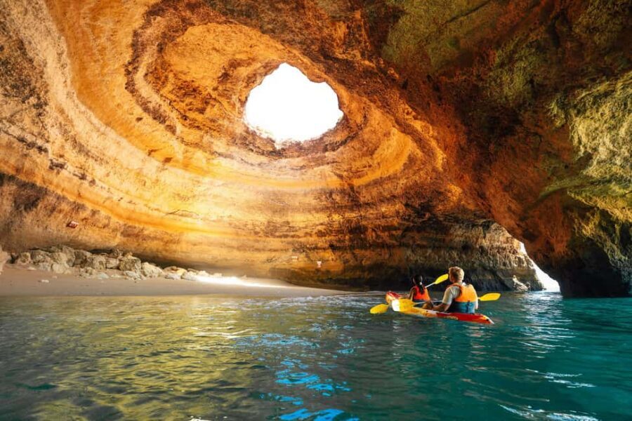 Benagil: Kayaking Tour to the Benagil Cave (Free Shower) - Meeting Point and Parking: The One Place People Get Stuck
