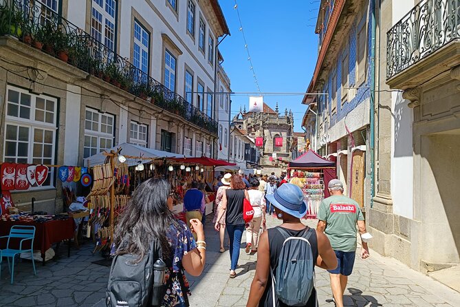 Best of Braga and Guimaraes Day Trip from Porto - The drive to Guimarães and why people care