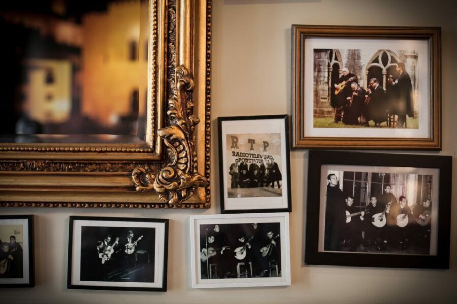 Coimbra: Live Fado Show with Glass of Port Wine - The 50-minute flow: how the show stays coherent