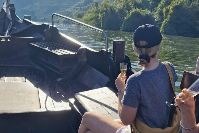Douro Valley-Expert Guide-Boat-Lunch-Tastings-Offer wine bottle - Winery stop one in the Douro: Port tastings and olive oil