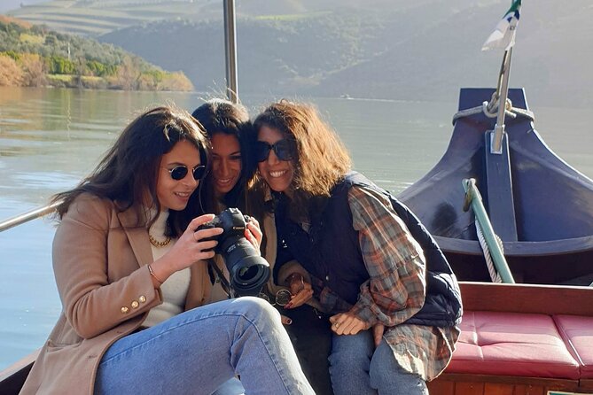 Douro Valley-Expert Guide-Boat-Lunch-Tastings-Offer wine bottle - Winery stop two at Foz do Rio Tedo: stages of production and a more technical feel