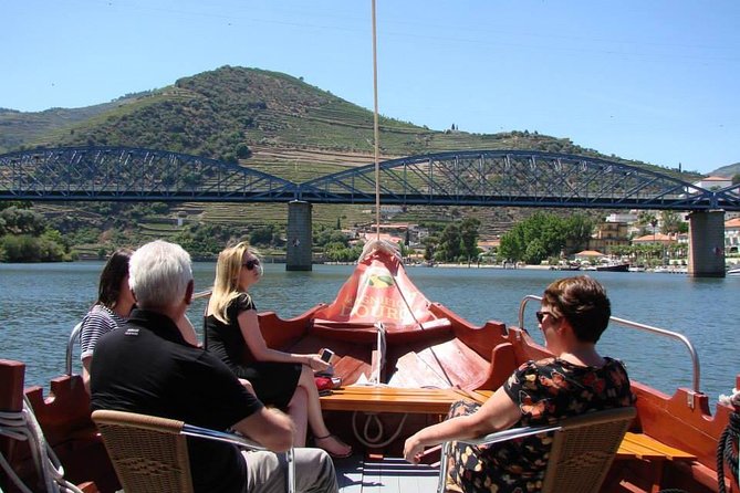 Douro Valley: Historical Sites, Wine Experience, Lunch & Cruise - São Leonardo da Galafura: why a 30-minute viewpoint stop matters