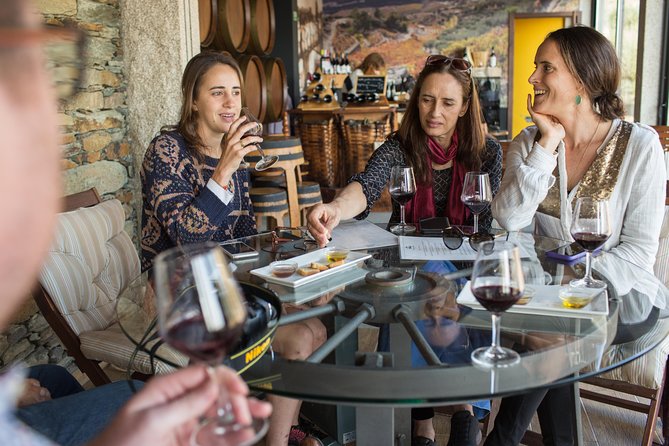 Douro Valley Small-Group Tour with Wine Tasting, Lunch and Boat - Lunch in the Douro: typical Portuguese food plus regional wine