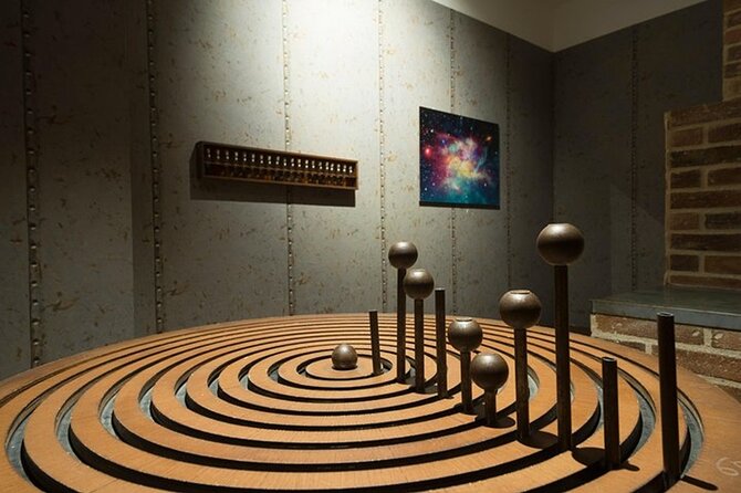 Escape Hunt Experience - Help Without Taking Over: How the Game Master Fits Into Your Win