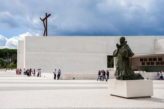 Fátima, Nazaré and Óbidos Small-Group Day Trip from Lisbon - The “one-day, three-towns” format actually works