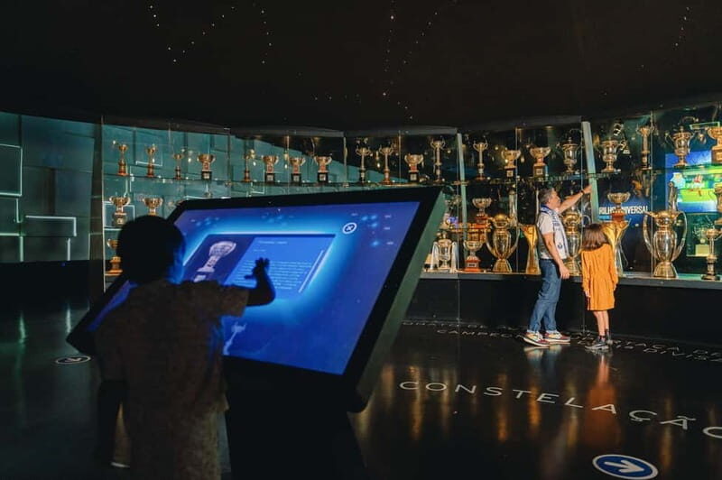 FC Porto: Museum & Tour - Audio guides and free wandering: how to get the best 90–120 minutes