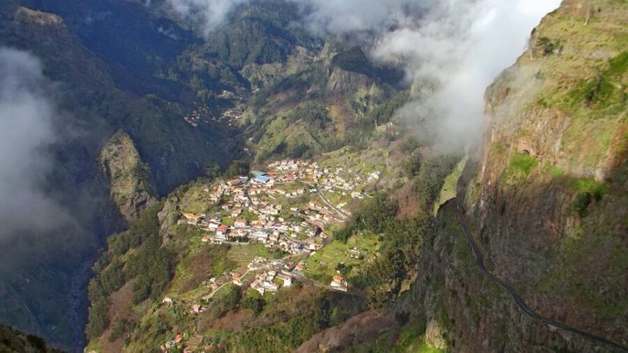 From Funchal: Nuns Valley, Monte and Sleigh Ride Tour - Eira do Serrado: the 1,094-meter viewpoint with chestnut and eucalyptus