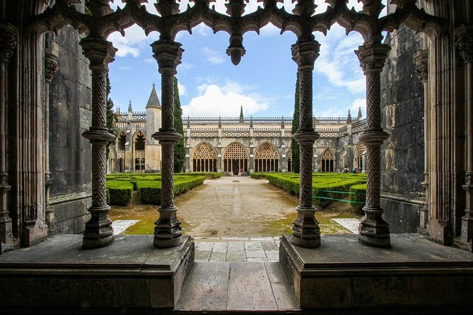 From Lisbon: Fátima, Nazaré, Batalha, and Óbidos Guided Tour - Batalha Monastery: the Gothic stop you’ll be glad you squeezed in