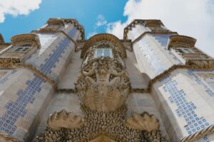 From Lisbon: Sintra, Pena Palace and Quinta da Regaleira - Getting from Lisbon to Sintra: that 40-minute van ride matters