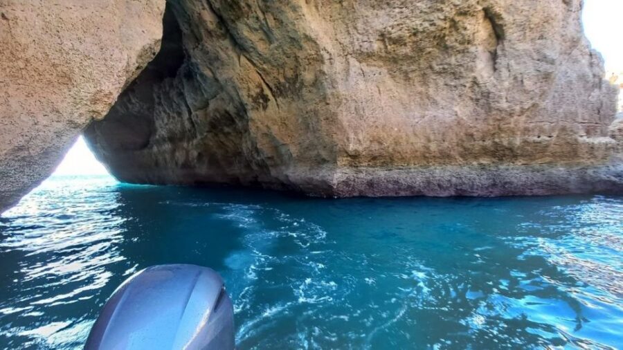 From Portimão: Algar de Benagil and Sea Caves Boat Tour - Crew and captain: where the experience turns from sightseeing into a smooth trip