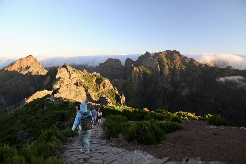 Funchal: Pico do Arieiro & Pico Ruivo Hiking Transfer - Should you book the Pico do Arieiro and Pico Ruivo hike transfer?