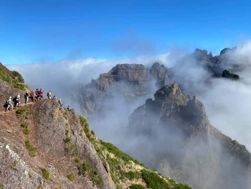Funchal: Pico do Arieiro & Pico Ruivo Hiking Transfer - The main event: from Pico do Arieiro toward Pico Ruivo (PR1-style terrain)