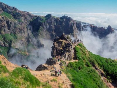 Funchal: Pico do Arieiro & Pico Ruivo Hiking Transfer - Starting at Pico do Arieiro: what to watch for before you start walking
