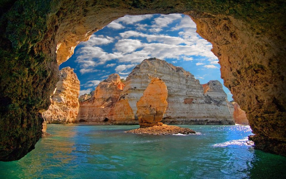 Lagos: Ponta da Piedade Rock Formations Guided Boat Tour - Triumph arch and the Catedral Museum: small add-ons with real context