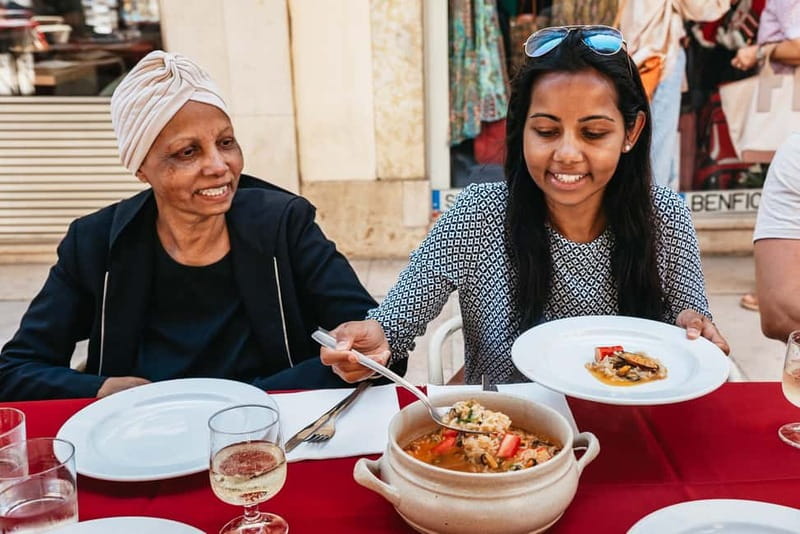 Lisbon: Baixa District Food Tour with Dinner and Drinks - Drinks in Lisbon: Vinho Verde, Ginjinha, and local beer