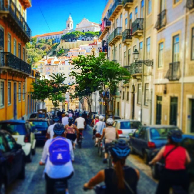 Lisbon: City Highlights and Viewpoints E-Bike Tour - Key highlights to watch for
