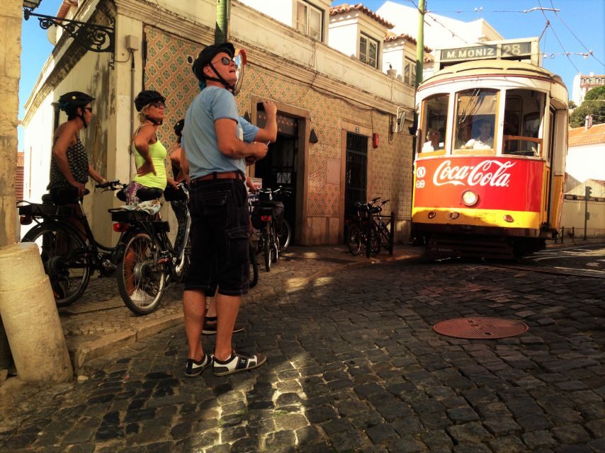 Lisbon: City Highlights and Viewpoints E-Bike Tour - Moorish Quarter streets: where narrow roads meet controlled pace