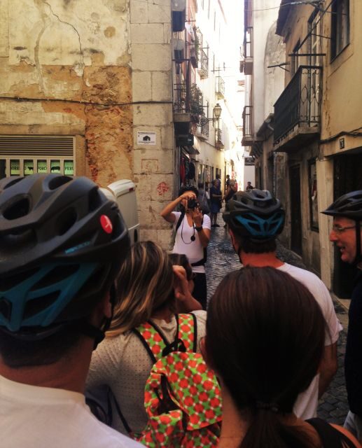 Lisbon: City Highlights and Viewpoints E-Bike Tour - Monte Agudo and Penha de Franca: photo stops with payoff
