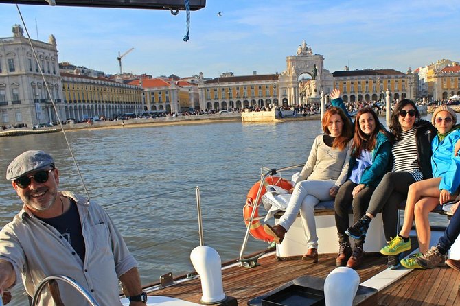 Lisbon: Daylight or Sunset on a Vintage Sailboat - São Jorge Castle Views That Feel Like a Cheat Code