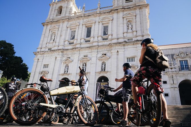 Lisbon E-Bike Tour Commerce Square, Mouraria and Alfama - Setup and safety: how the ride starts