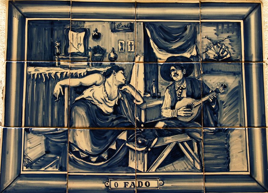 Lisbon: Fado Show and Portuguese Dinner - How the 1.5-hour Fado show runs (and why translations matter)