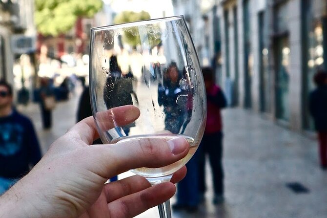 Lisbon Food Tour with 10+ Tastings of Local Delicacies & Wines - Guide style: why it can make or break the day