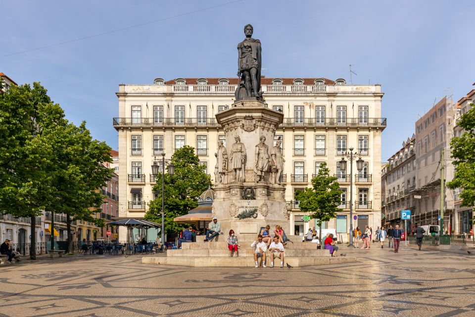 Lisbon: History, Stories and Lifestyle Walking Tour - Lisbon Cathedral at the end: a 12th-century anchor for everything you saw