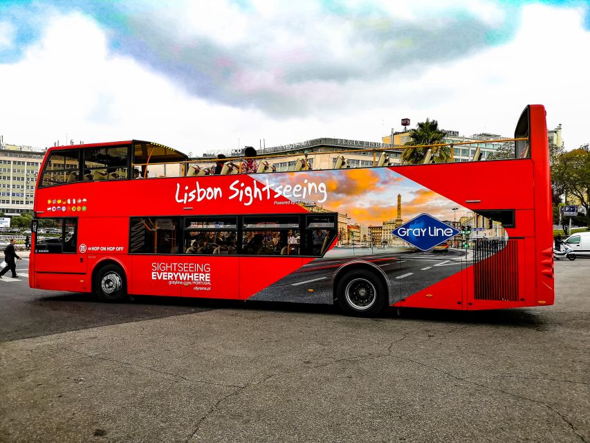 Lisbon: Hop-On Hop-Off Bus Tour - Uptown (Purple) Line: shopping, university-residential Lisbon, and family-friendly stops