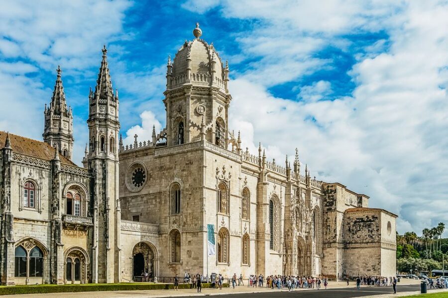 Lisbon: Jerónimos Monastery Entrance Ticket - What you’ll see inside: cloisters, church, and the Vasco da Gama connection