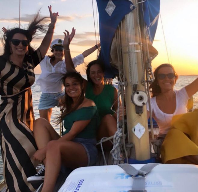 Lisbon: Sailboat Sunset Tour with a Drink - Lisbon’s big monuments, but with a sea-level point of view