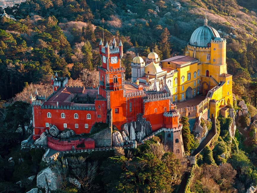 Lisbon: Sintra, Pena, Regaleira, Cabo & Cascais Tour - The 1-Hour Sintra Break: Wander Old Streets and Eat Local