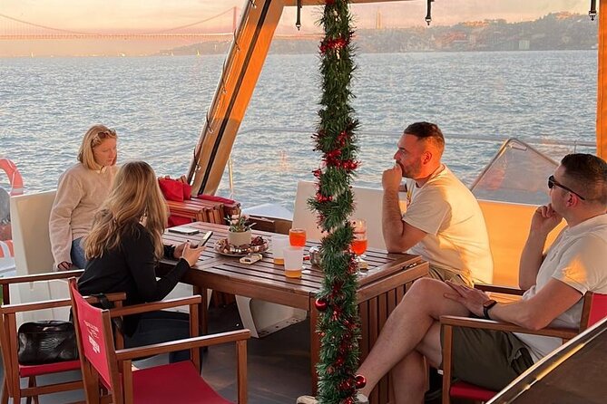 Lisbon: Sunset Catamaran Boat Tour with Music and Drinks - How to time your arrival so you don’t miss the best part