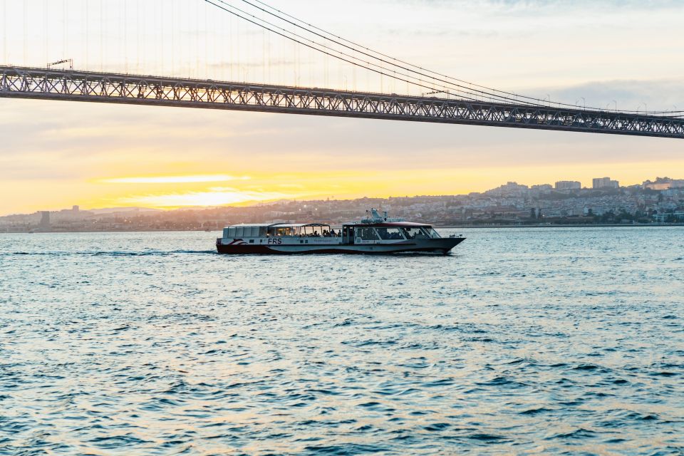Lisbon: Sunset Cruise with Welcome Drink and Snacks - Key Things I Think You’ll Care About