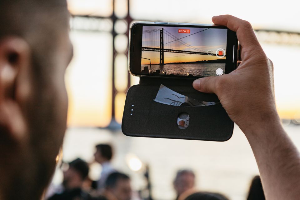 Lisbon: Sunset Cruise with Welcome Drink and Snacks - Comfort and Views: Outdoor Deck vs Indoor Panoramic Seating