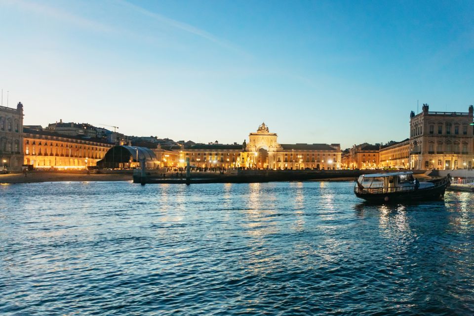 Lisbon: Sunset Cruise with Welcome Drink and Snacks - The Digital Audio Guide: How to Get Facts Without Interrupting the Sunset