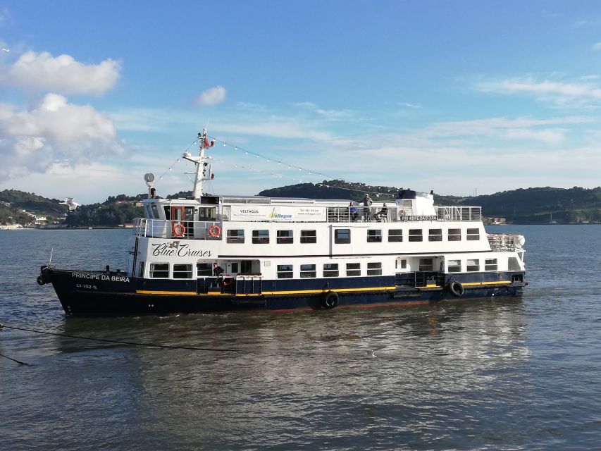 Lisbon: Tagus River Cruise with Welcome Drink - Key takeaways before you board