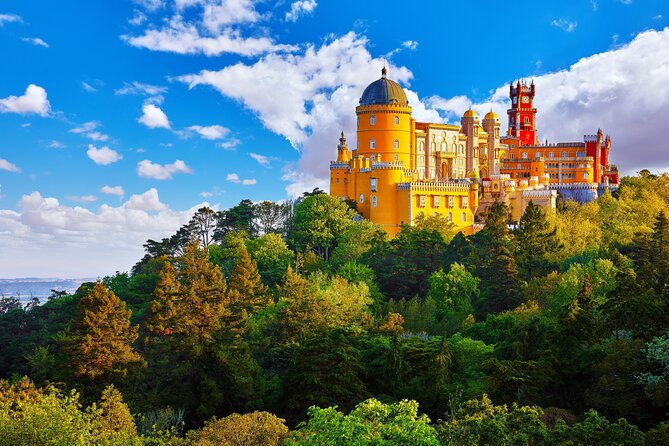 Lisbon to Sintra, Pena Palace, Regaleira & Cascais, small-group - Who should book this tour?