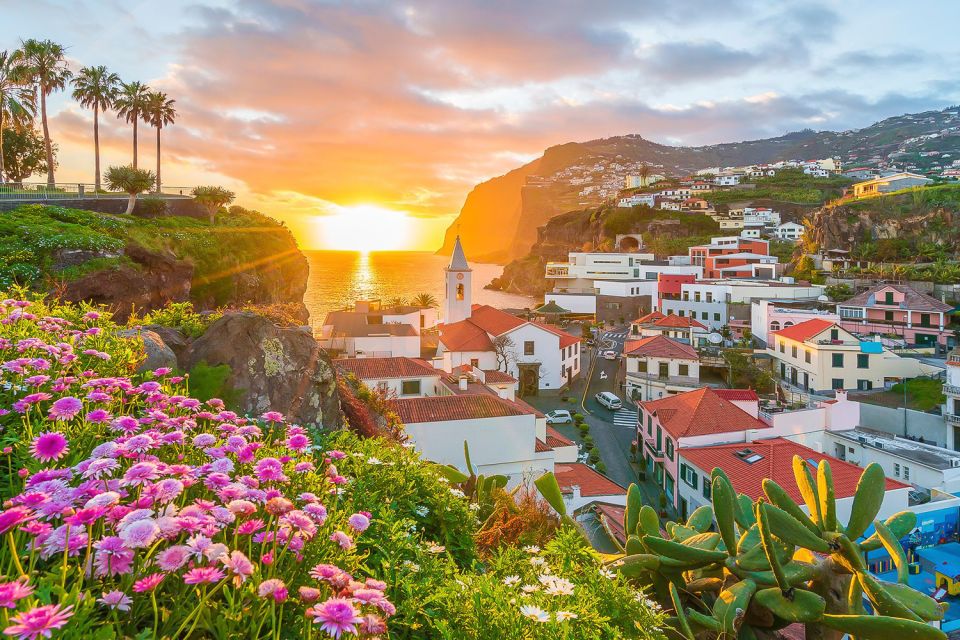 Madeira: Nuns Valley Half-Day Tour - Câmara de Lobos and the Churchill painting connection
