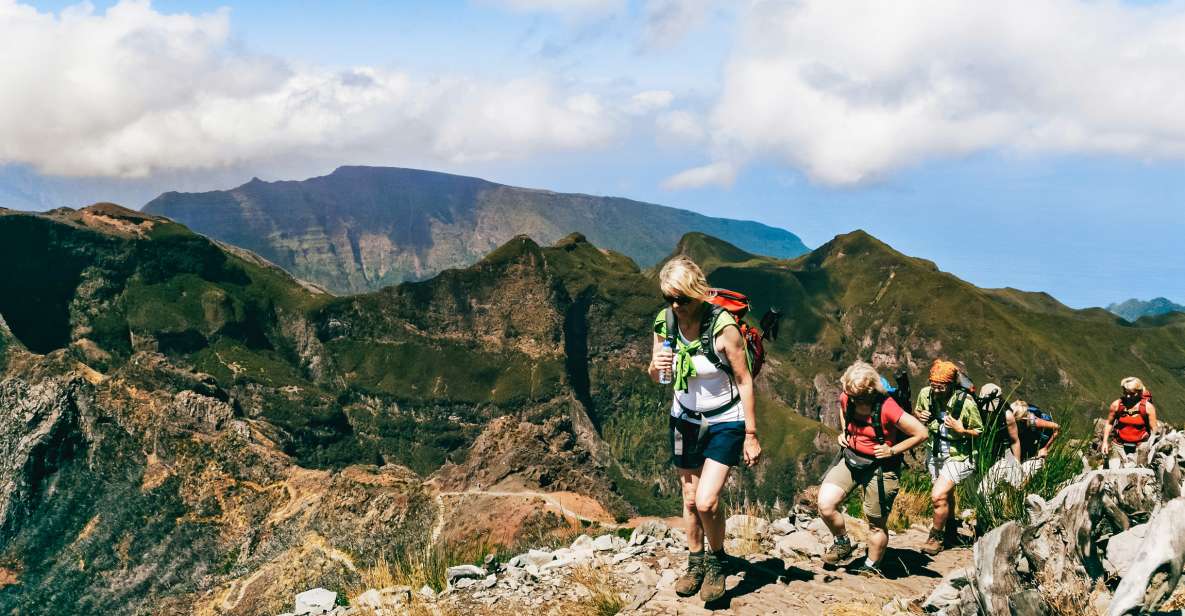 Madeira: Pico Arieiro to Pico Ruivo Hike - The main event: the challenging ridge walk toward Pico Ruivo