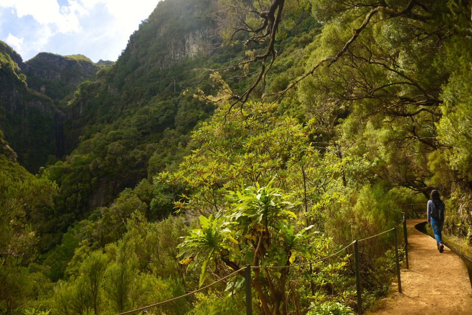 Madeira Walks - Rabaçal and the 25 Fountains - The first café break: short, useful, and timed to keep the hike fun