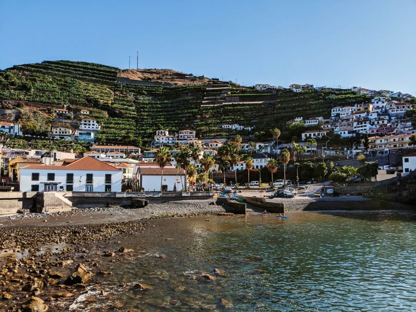 Madeira: Western Madeira Guided Trip & Fanal Mystic Forest - Seixal and Véu da Noiva: end with cliffs and a waterfall viewpoint